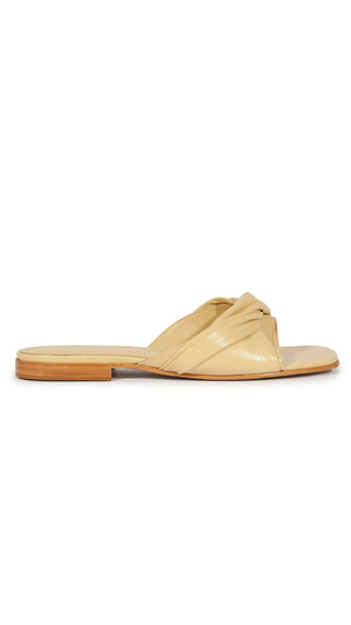 Lori Flat