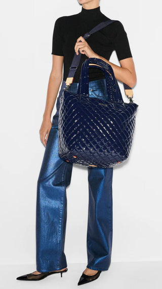 Medium Metro Tote Deluxe - Navy Lacquer