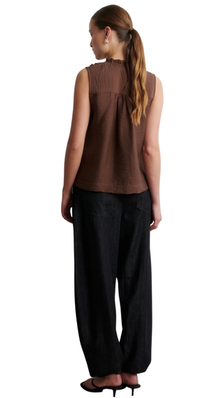 Rayna Frill Top, Carafe